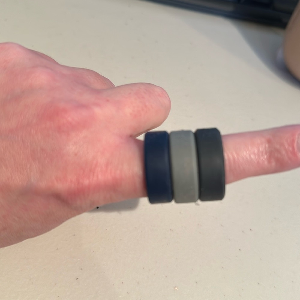 Men’s silicone rings
